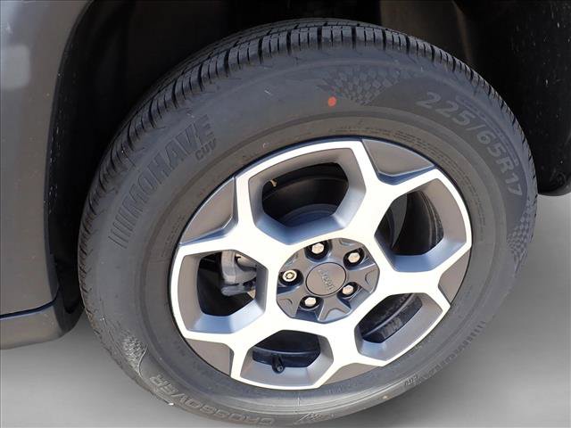 Used 2022 Jeep Compass Trailhawk AWD/4WD image 5