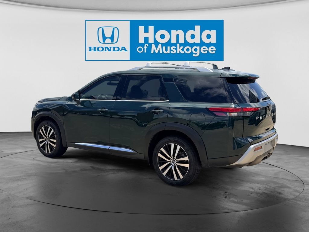 Used 2023 Nissan Pathfinder Platinum AWD/4WD image 4