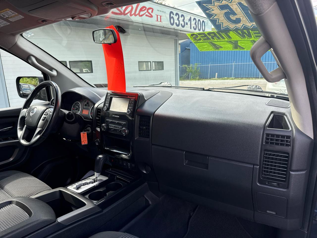 Used 2015 Nissan Titan SV w/ SV Value Truck Package AWD/4WD image 28