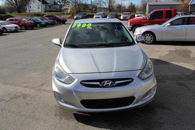 Used 2013 Hyundai Accent GLS w/ Premium Pkg image 5