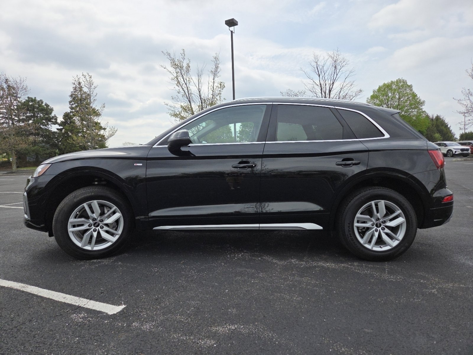 Used 2023 Audi Q5 2.0T Premium w/ Convenience Package image 19