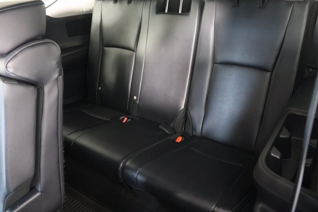 Used 2024 Toyota Grand Highlander Limited image 21