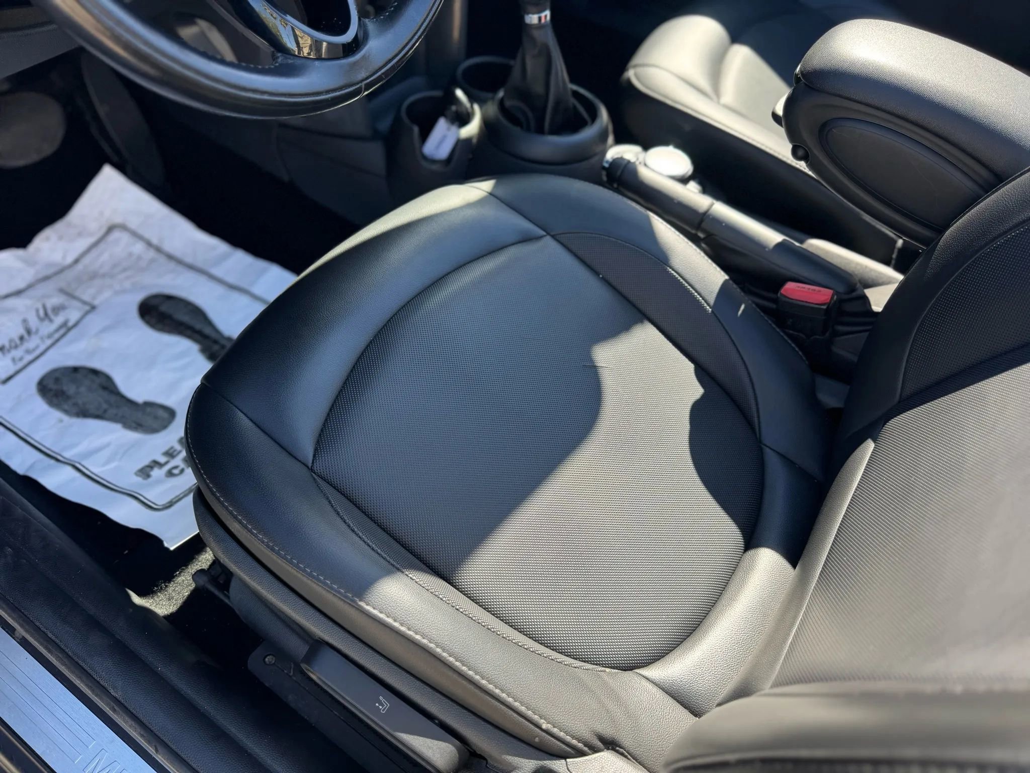 Used 2019 MINI Cooper Convertible image 37