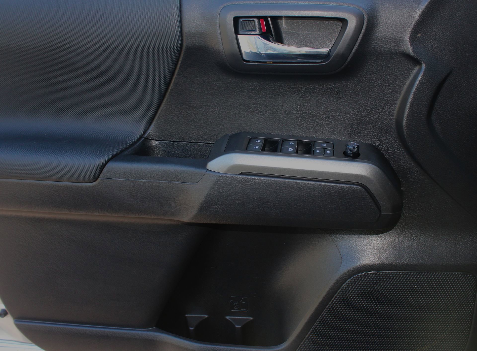 Used 2023 Toyota Tacoma TRD Sport image 14