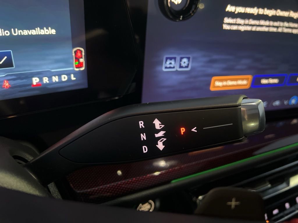 New 2026 Chevrolet Traverse RS image 13