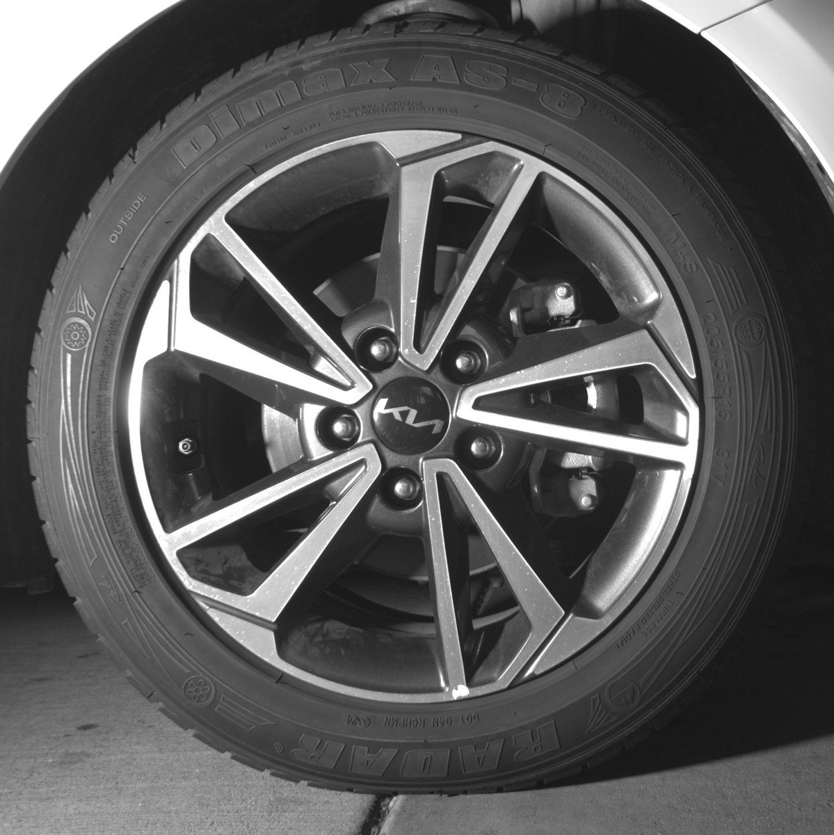 Used 2023 Kia Forte LXS image 13