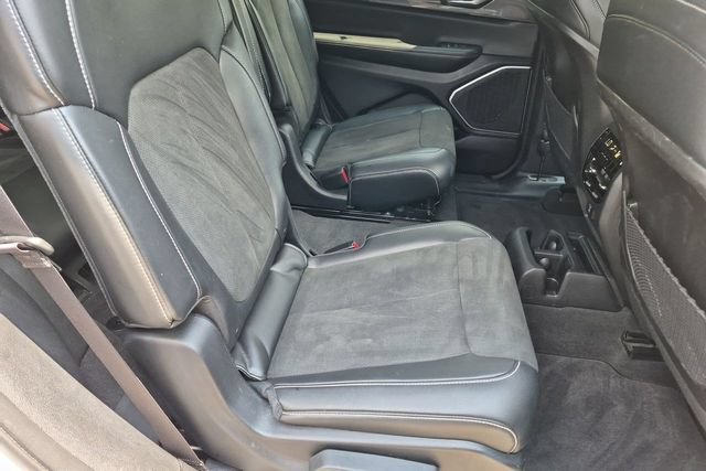 Used 2021 Jeep Grand Cherokee L Laredo AWD/4WD image 24