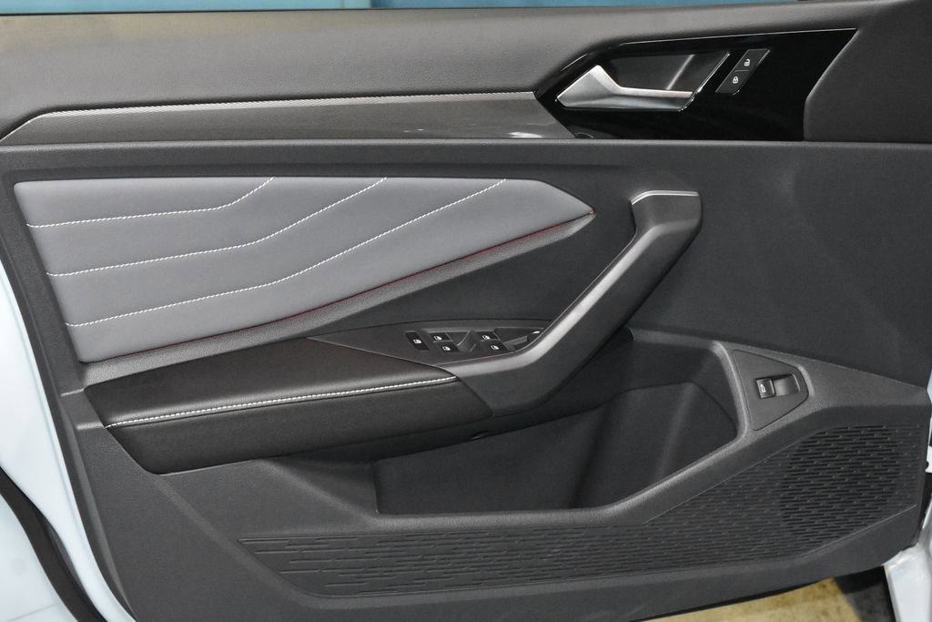 Used 2026 Volkswagen Jetta SEL image 4