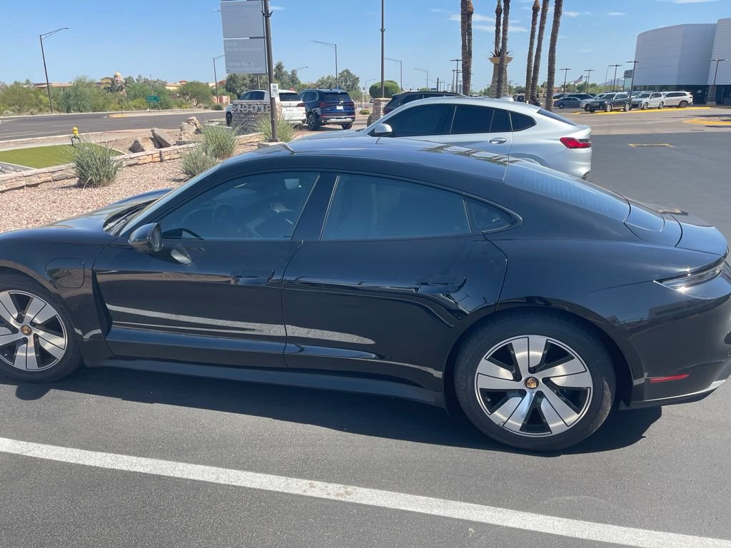 Used 2022 Porsche Taycan RWD image 7