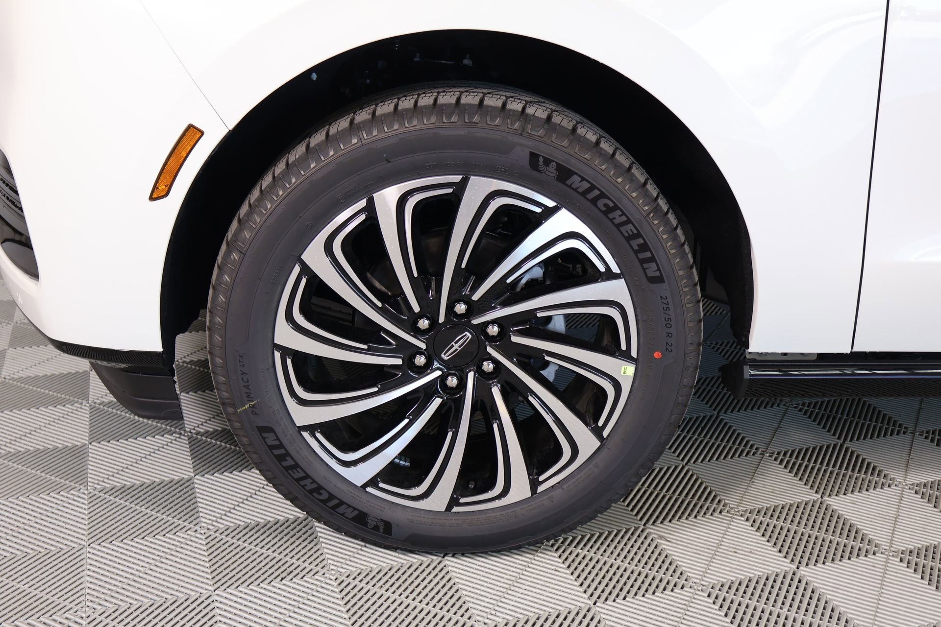 New 2026 Lincoln Navigator L Black Label AWD/4WD image 19
