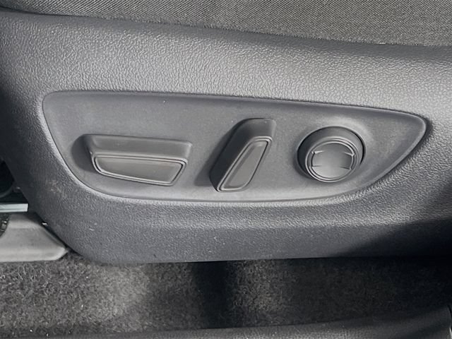 Used 2025 Toyota RAV4 XLE w/ Convenience Package FWD image 13