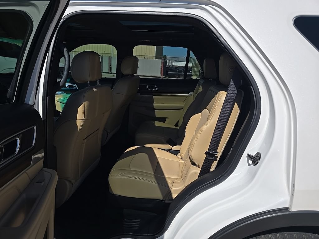 Used 2016 Ford Explorer Limited w/ Class II Trailer Tow Package AWD/4WD image 15