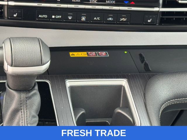 Used 2025 Toyota Sienna XLE image 23