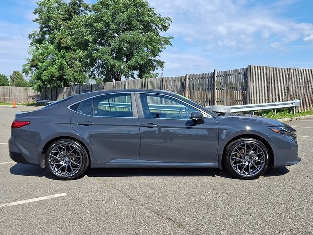Used 2025 Toyota Camry XLE w/ Premium Plus Package AWD/4WD image 7