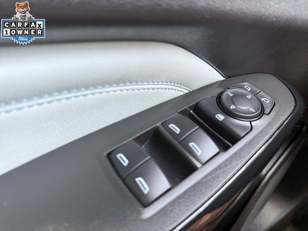 Used 2025 Chevrolet Trax LT FWD image 28