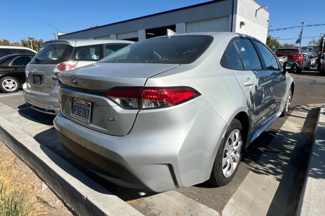 Used 2023 Toyota Corolla LE FWD image 7