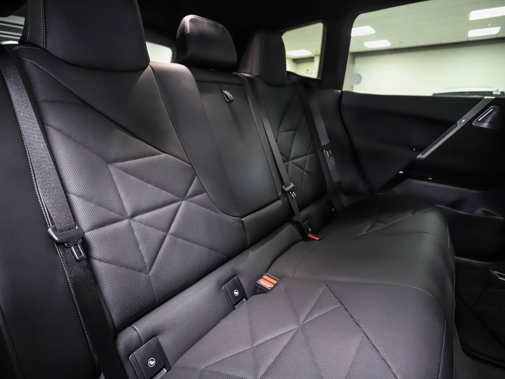 Used 2025 BMW iX M60 w/ Luxury Package image 26