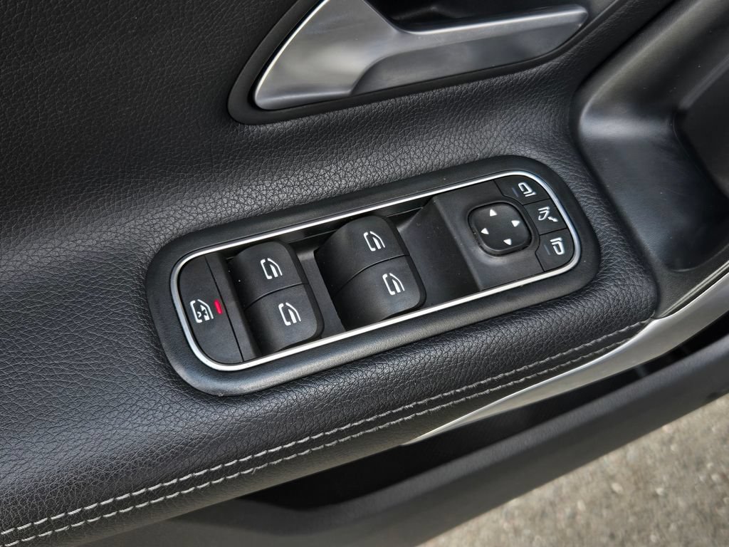 Used 2020 Mercedes-Benz CLA 250 image 12