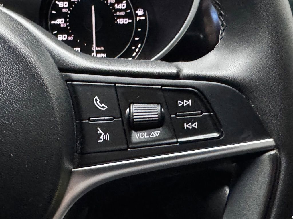 Used 2019 Alfa Romeo Giulia Ti w/ Nero Edizione image 29