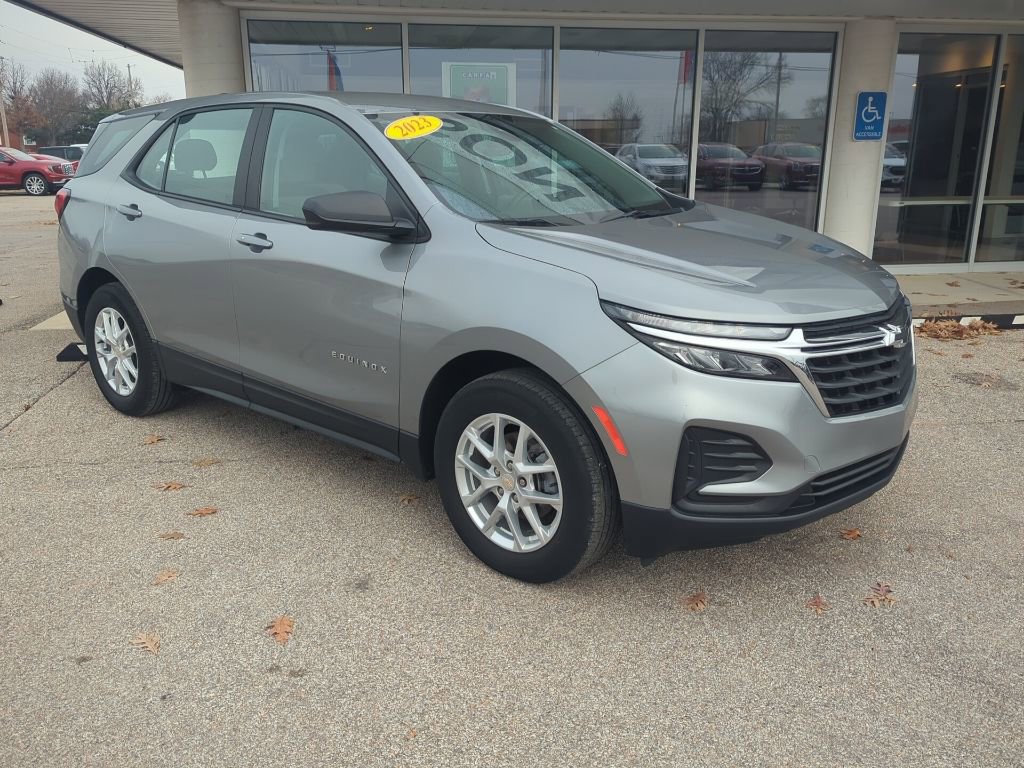 Used 2023 Chevrolet Equinox LS image 9