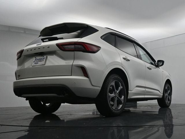 Certified 2024 Ford Escape ST-Line w/ Tech Pack #1 AWD/4WD image 40