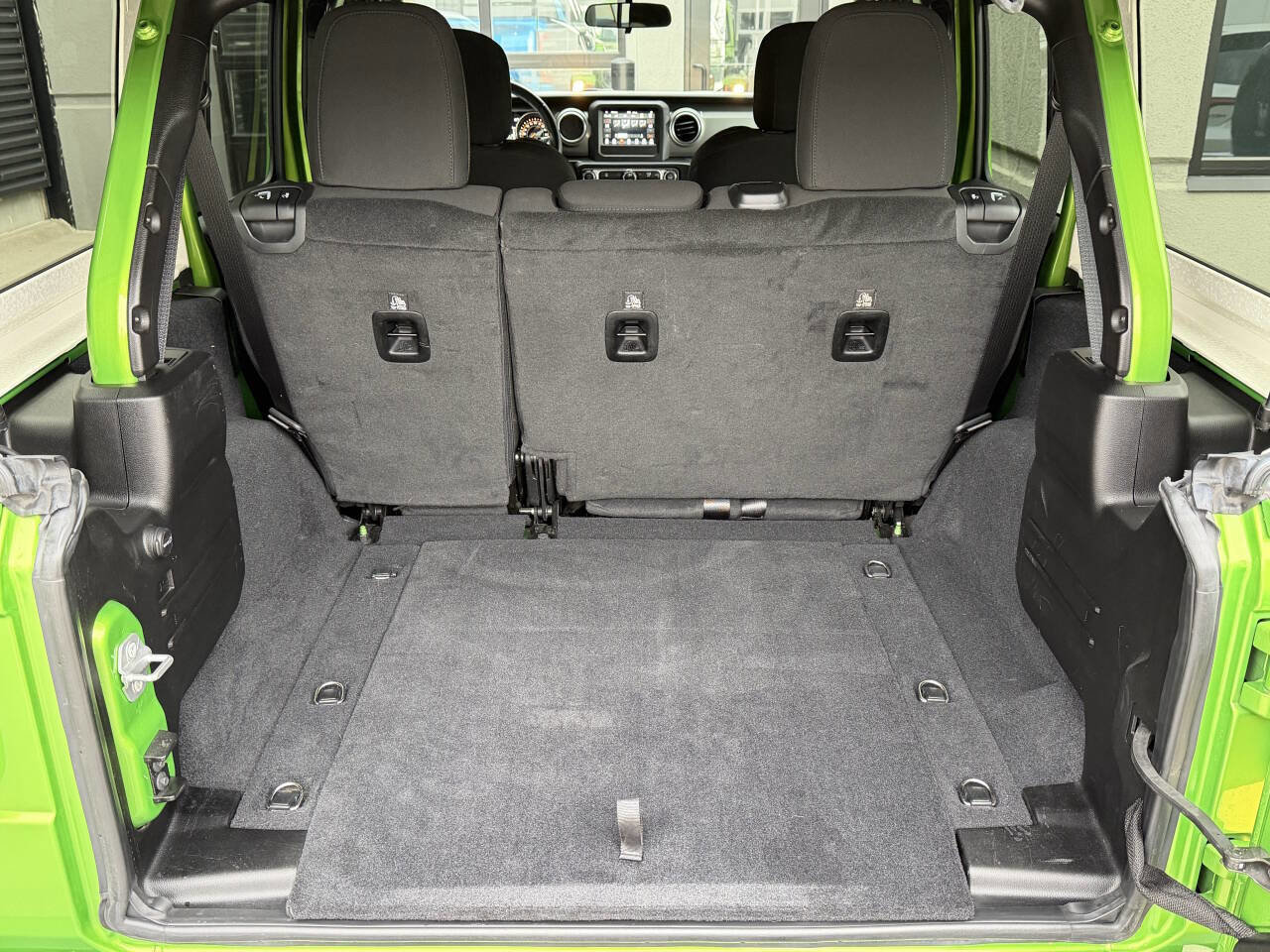 Used 2019 Jeep Wrangler Unlimited Sahara image 30