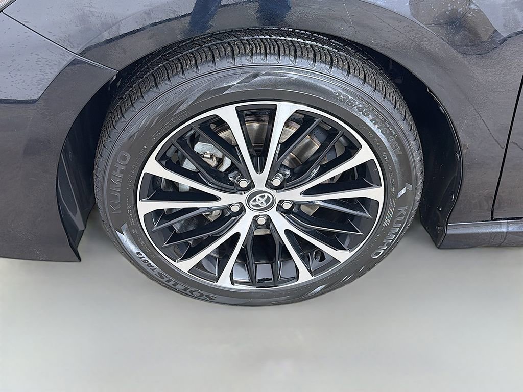 Used 2020 Toyota Camry SE image 14