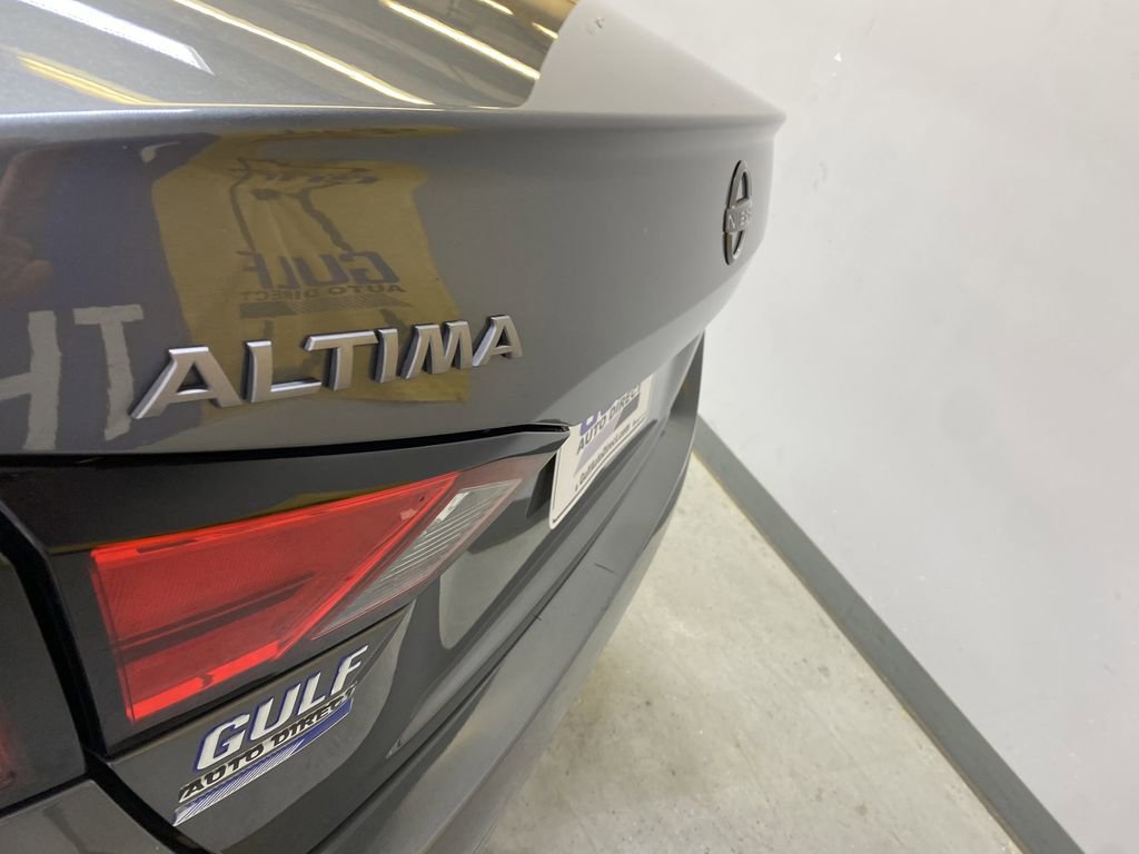Used 2025 Nissan Altima 2.5 SV FWD image 16