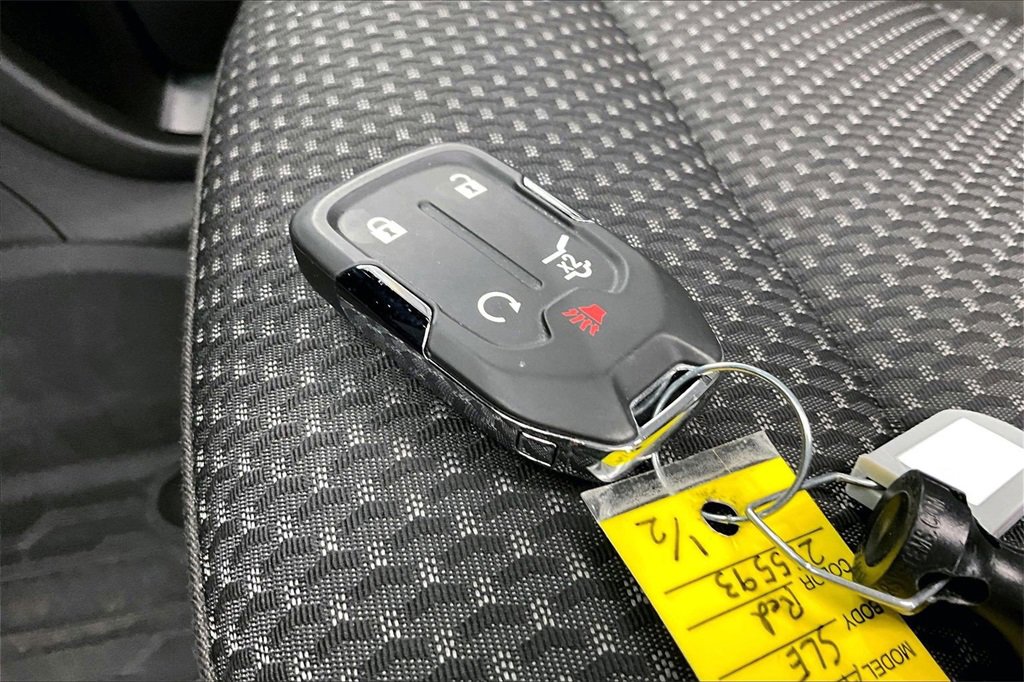 Used 2023 GMC Acadia SLE w/ Driver Convenience Package image 11