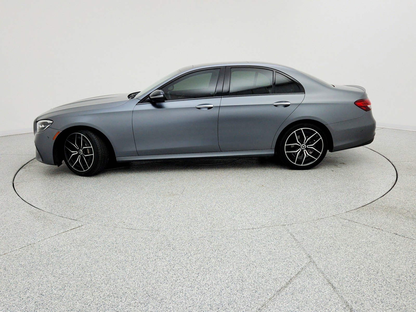 Used 2022 Mercedes-Benz E 350 Sedan image 8