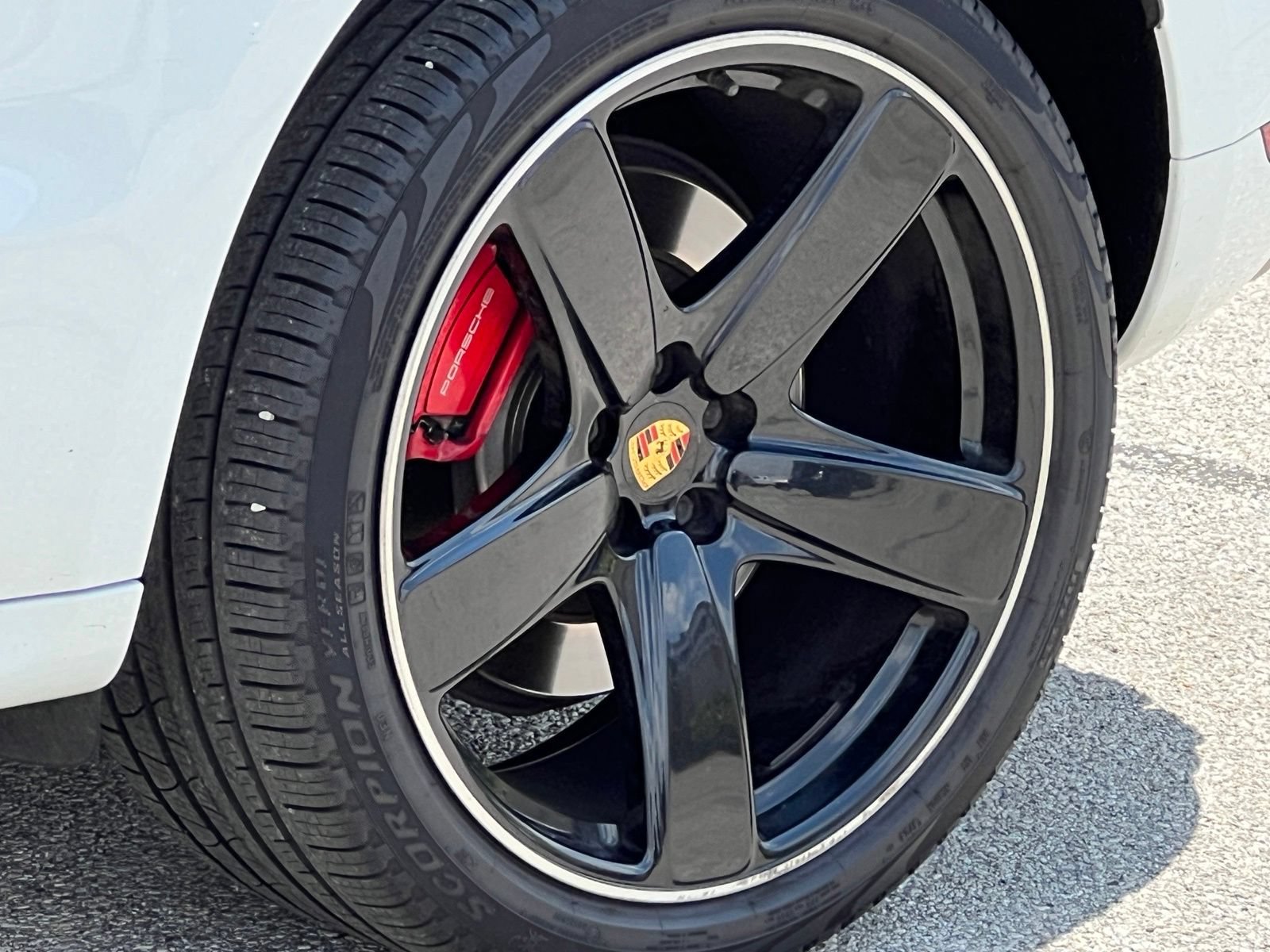 Certified 2015 Porsche Macan Turbo AWD/4WD image 14