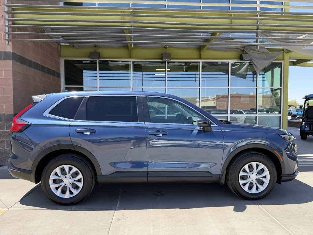 Used 2025 Honda CR-V LX image 9
