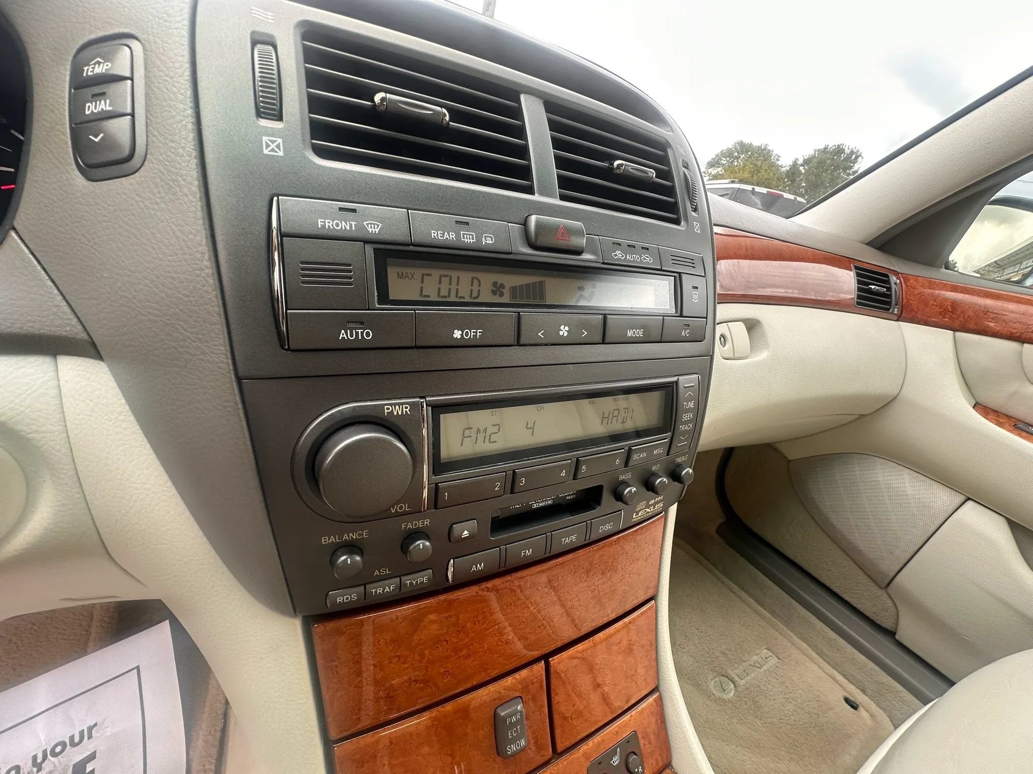 Used 2001 Lexus LS 430 RWD image 21