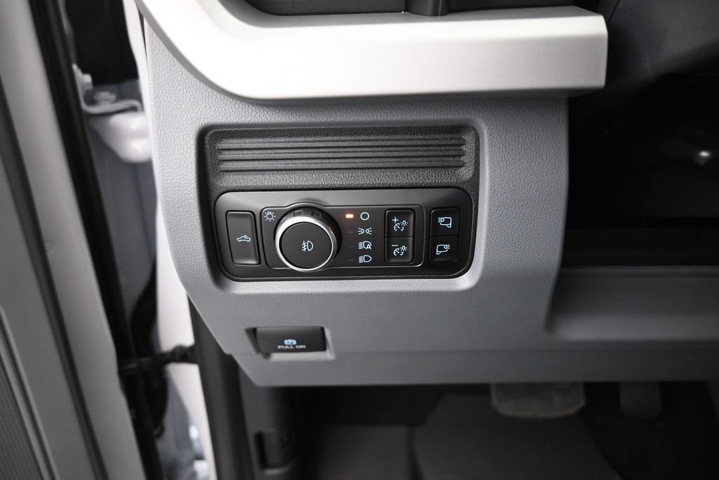 New 2026 Ford F350 XLT w/ FX4 Off-Road Package AWD/4WD image 19