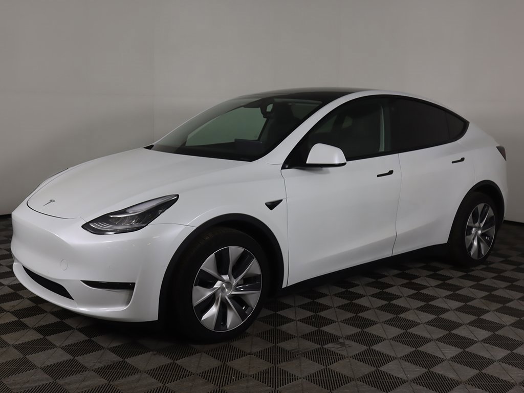 Used 2021 Tesla Model Y Long Range image 8
