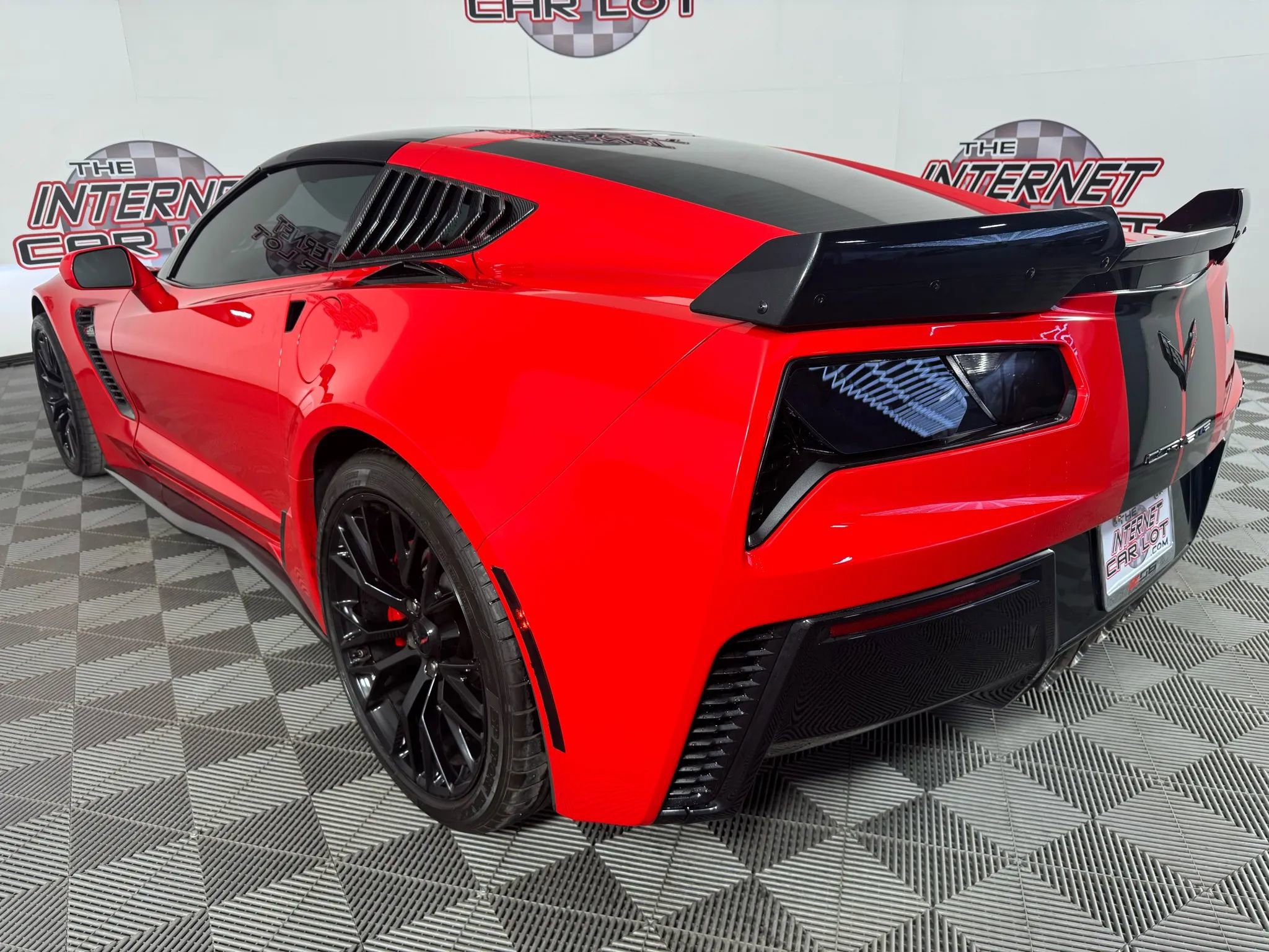 Used 2016 Chevrolet Corvette Z06 w/ 2LZ Preferred Equipment Group image 28