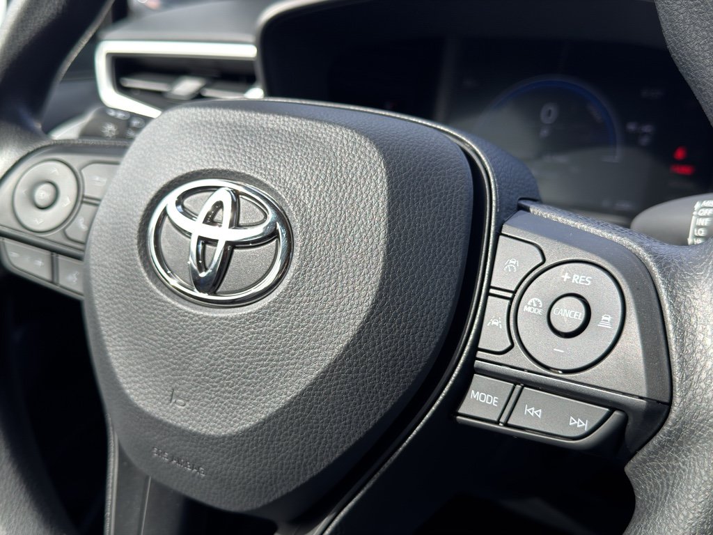 Used 2026 Toyota Corolla LE FWD image 28