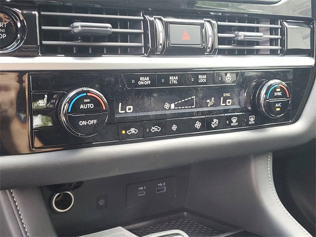 New 2025 Nissan Pathfinder SL w/ Black Appearance Package image 17