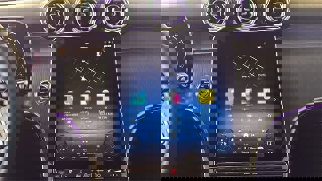 Used 2025 Mercedes-Benz GLC 300 4MATIC image 50