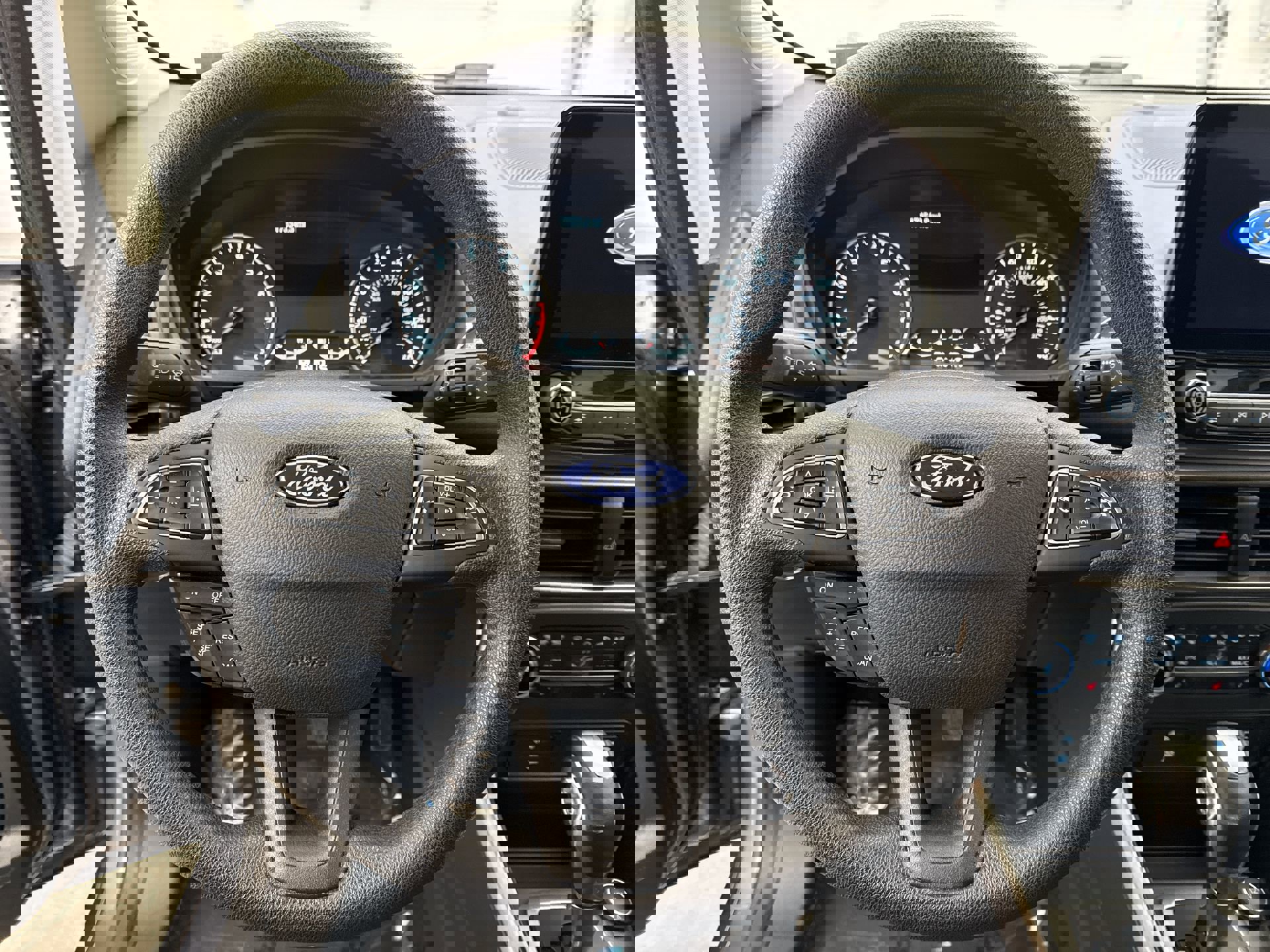 Used 2022 Ford EcoSport SE w/ SE Convenience Package image 12