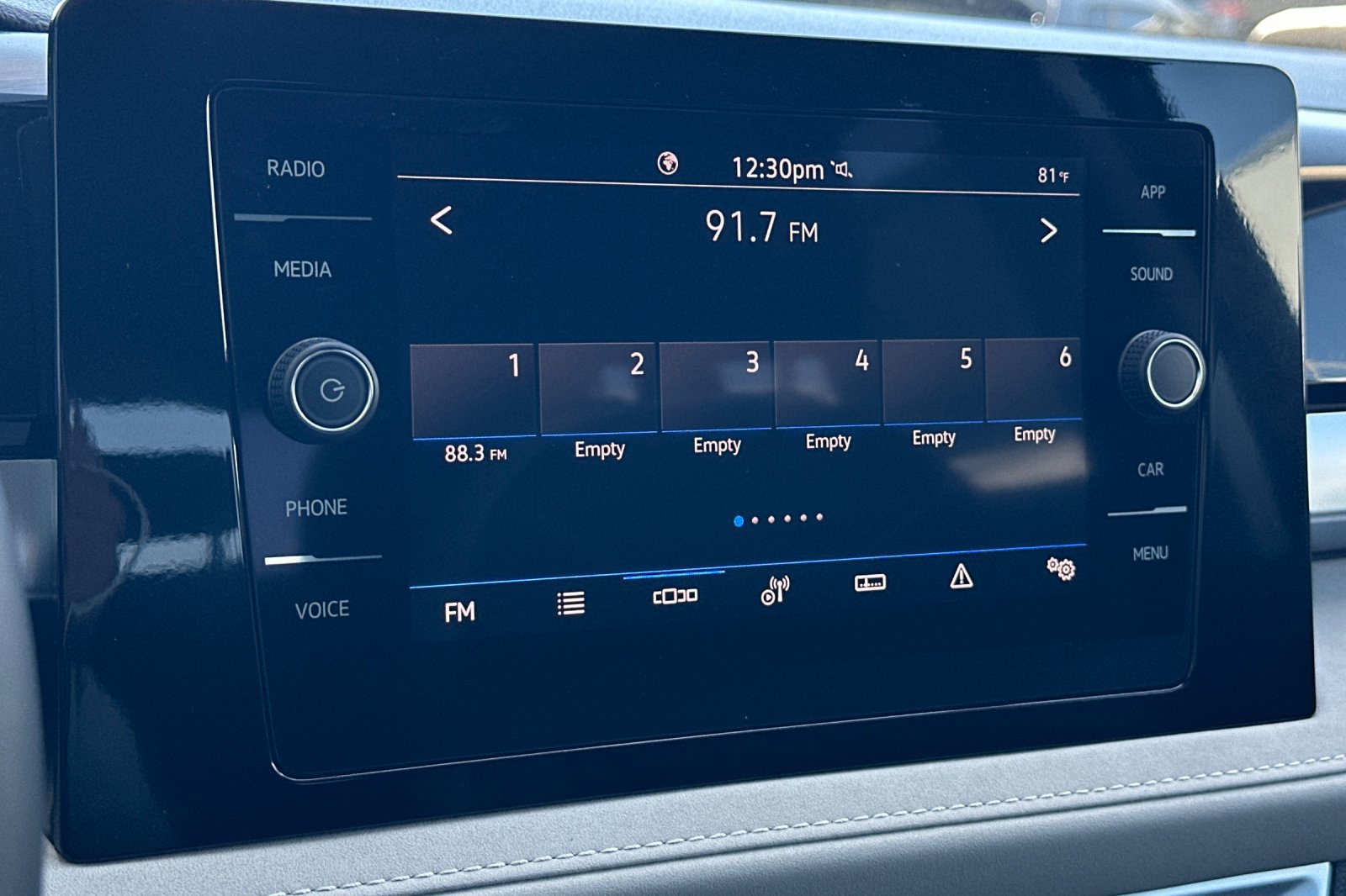 New 2026 Volkswagen Taos SE FWD image 16