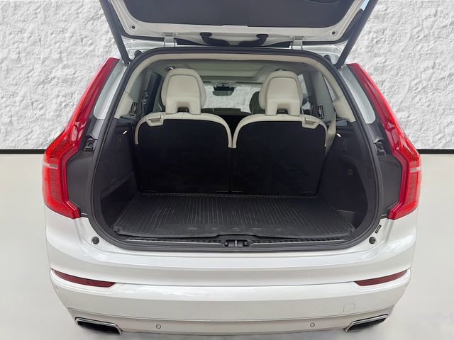 Used 2021 Volvo XC90 T5 Momentum w/ Climate Package FWD image 12