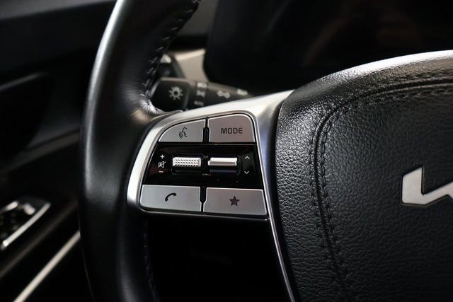 Used 2025 Kia Telluride S AWD/4WD image 18