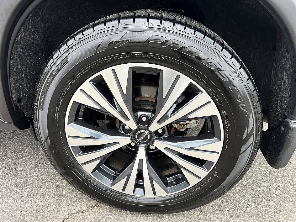 Certified 2023 Nissan Rogue SV FWD image 10