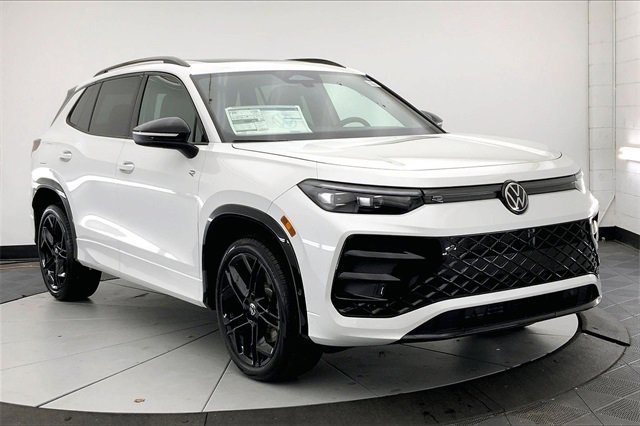 New 2026 Volkswagen Tiguan SE R-Line