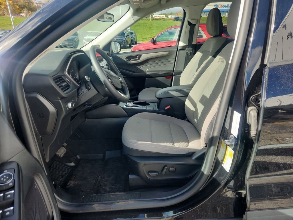 Certified 2022 Ford Escape SE w/ Convenience Package image 10