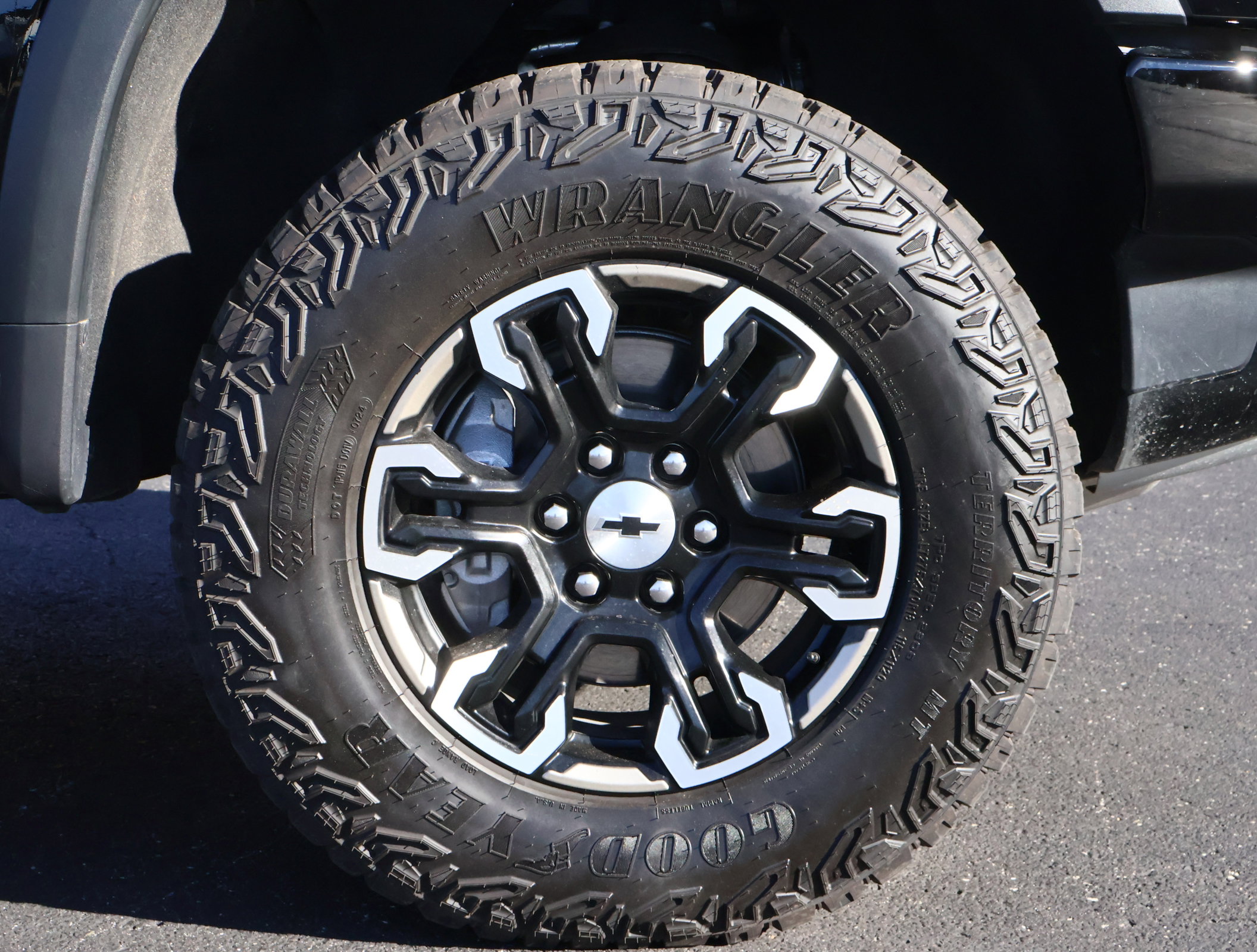 Certified 2024 Chevrolet Silverado 1500 ZR2 w/ Technology Package image 27