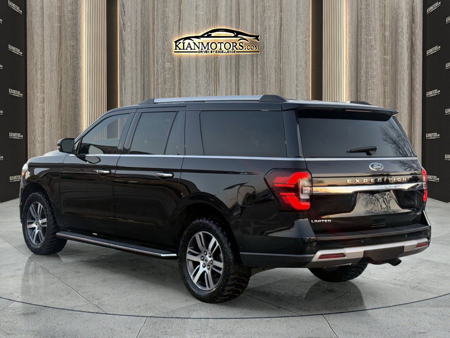Used 2023 Ford Expedition Max Limited image 5