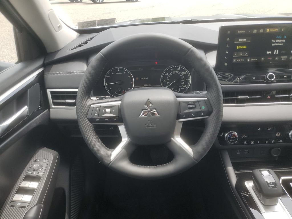 New 2026 Mitsubishi Outlander AWD image 15