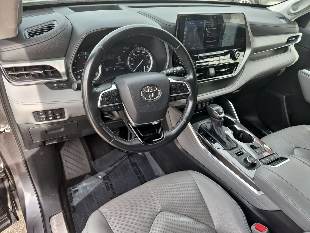 Used 2021 Toyota Highlander Platinum AWD/4WD image 17